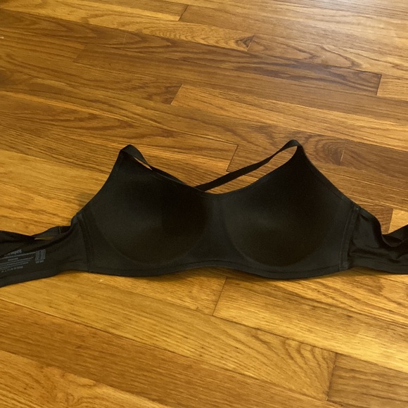 b.tempt’d Black Molded Cup Bra - Picture 4 of 4